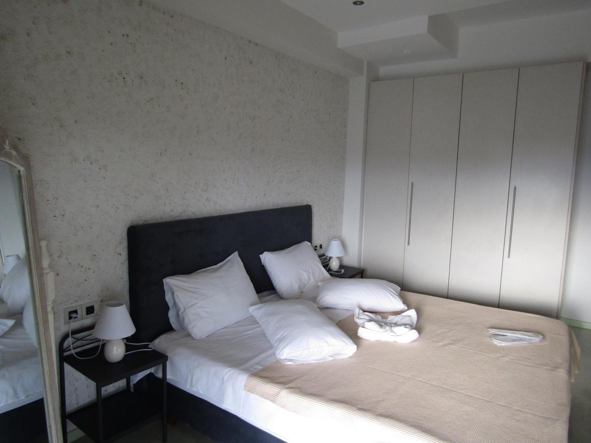 Villa Gusta Tholos  Ngoại thất bức ảnh