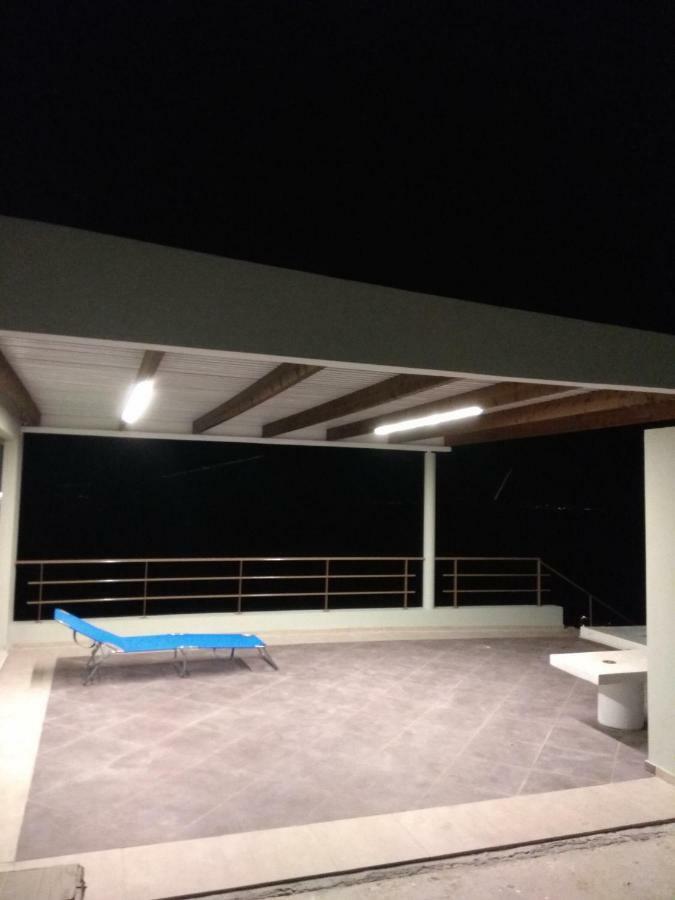 Villa Gusta Tholos  Ngoại thất bức ảnh